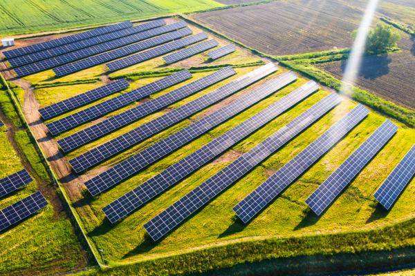 O avanço da energia renovável e os desafios para cumprir as metas climáticas da ONU